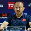 Huấn luyện viên Park Hang-seo tỏ ra yên tâm về Đoàn Văn Hậu nhưng lo lắng với Công Phượng sau khi cả hai vừa trở về từ châu Âu. (Ảnh: Nguyên An)