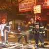 Hà Nội: Cháy ba nhà liền kề, cột khói bốc cao hàng chục mét