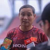 Huấn luyện viên Mai Đức Chung trả lời phỏng vấn vào chiều ngày 15/3 về trường hợp của tiền đạo Huỳnh Như. (Ảnh: PV/Vietnam+)