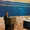 Tổng Giám đốc VIB Hàn Ngọc Vũ phát biểu tại lễ chuyển giao. (Nguồn: VIB)
