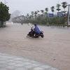 Các tuyến phố Trần Thái Tông, Duy Tân đã bị ngập nặng. (Nguồn: Sơn Bách/Vietnam+)