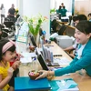 Giao dịch tại ABBANK. (Nguồn: ABBANK)