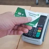 Thẻ chip nội địa của Vietcombank. (Ảnh: Thúy Hà/Vietnam+)