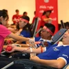 Cán bộ BIDV tích cực tham gia hiến máu nhân đạo. (Ảnh: CTV)