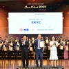 Ông Nguyễn Đức Huy – Phó giám đốc Khối ngân hàng số MB đại diện nhận giải thưởng. (Ảnh: Vietnam+)