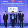 Ông Takahashi Satoshi, Phó Tổng Giám đốc BSL đại diện Công ty nhận giải thưởng. (Ảnh: Vietnam+)