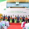 Lễ cắt băng khánh thành trụ sở hoạt động mới Vietcombank Nha Trang. (Ảnh: Vietnam+)