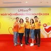 Ngày hội hiến máu tình nguyện LPBank 2024 nhận được sự tham gia đông đảo cán bộ nhân viên, khách hàng và đối tác trên toàn hệ thống, lan tỏa tinh thần “tương thân, tương ái” của dân tốc, thể hiện trách nhiệm và hành động vì nghĩa cử cao đẹp với cộng đồng của người LPBank. (Ảnh: Vietnam+)