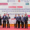 Công tác an sinh xã hội luôn được Agribank triển khai với nhiều chương trình thiết thực trên địa bàn Hà Nội để "không ai bị bỏ lại phía sau". (Ảnh: Vietnam+)