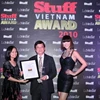 Stuff Vietnam trao giải Siêu phẩm của năm: Tivi Samsung C9000 (Ảnh: Le Media)