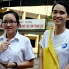 Niềm vui của các thí sinh sau khi thi môn Toán tại Hội đồng thi Trường Đại học Y Hà Nội. (Ảnh: Quý Trung/TTXVN)