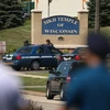 Cảnh sát gác bên ngoài khu đền, nơi xảy ra vụ xả súng (Ảnh: Getty Images)