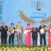 Lễ trao giải thưởng báo chí năm 2011. (Ảnh: Nhan Sáng/TTXVN)