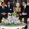 Tổng Bí thư Nông Đức Mạnh hội kiến với Chủ tịch Quốc hội Campuchia. (Ảnh: Đinh Xuân Tuân/TTXVN). 