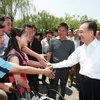 Thủ tướng Trung Quốc Ôn Gia Bảo gặp gỡ sinh viên. (Nguồn: Internet)
