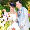 Cô dâu Thạch Thị Hồng Ngọc cùng chồng trong ngày cưới. (Ảnh: Internet).