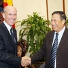 Phó Thủ tướng Phạm Gia Khiêm tiếp Phó Chủ tịch Ngân hàng Phát triển châu Á. (Ảnh: Nguyễn Dân/TTXVN)