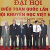 Ban lãnh đạo Hội khuyến học Việt Nam nhiệm kỳ 2010-2015. (Ảnh: Bích Ngọc/TTXVN).