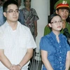 Bị cáo Nguyễn Đức Nghĩa và Hoàng Thị Yến tại phiên tòa sơ thẩm. (Ảnh: Thống Nhất/TTXVN).