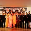 Đêm ca nhạc-hài kịch giao lưu cộng đồng mừng đón năm mới 2011. (Ảnh: Thanh Hải/Vietnam+)