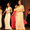Các thí sinh dự Cuộc thi hoa hậu sinh viên Việt Nam tại Pháp. (Ảnh: Phân xã Paris/Vietnam+)