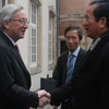 Bộ trưởng Bộ Kế hoạch và Đầu tư Võ Hồng Phúc và Thủ tướng Luxembourg Jean-Claude Juncker. (Ảnh: TTXVN)