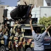 Quân nổi dậy tại Tripoli ngày 23/8. (Nguồn: AFP/TTXVN)