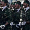 Các thành viên Lực lượng Vệ binh Cách mạng Iran tham gia một buổi diễu hành. (Nguồn: AP)