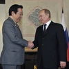 Thủ tướng Nhật Bản Yoshihiko Noda và Tổng thống Nga Vladimir Putin. (Nguồn: Reuters)