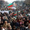 Hàng chục nghìn người Bulgaria đã xuống đường. (Nguồn: Reuters)