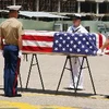 Trao hài cốt quân nhân Mỹ mất tích trong chiến tranh tại Việt Nam. (Ảnh: Văn Sơn/TTXVN)