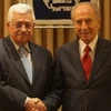 Tổng thống Israel Shimon Peres và người đồng cấp Palestine trong một cuộc gặp. (Nguồn: timesofisrael.com)
