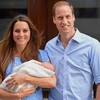 Vợ chồng Kate, William và con trai đầu lòng. (Nguồn: AFP)