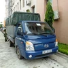 Chiếc xe tải chở dầu thải (Ảnh: PV/Vietnam+)