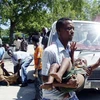 Người dân Somalia bị thương trong một cuộc nổ súng ngày 29/7. (Ảnh: Reuters)