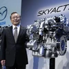 Giám đốc điều hành Mazda Takashi Yamanouchi giới thiệu công nghệ SKYACTIV. (Nguồn: Reuters)