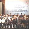 Bà Nguyễn Thị Xuyên, Thứ trưởng Bộ Y tế và các đại biểu tham dự cuộc họp. (Nguồn: t5g.org.vn)