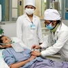 Chăm sóc điều trị cho bệnh nhân lao tại Bệnh viện Lao phổi trung ương. (Ảnh: Dương Ngọc/TTXVN)