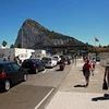 Đi lại qua biên giới Tây Ban Nha với Gibraltar. (Nguồn: Reuters)
