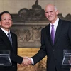 Thủ tướng Trung Quốc Ôn Gia Bảo và Thủ tướng Hy Lạp George Papandreou. (Ảnh: Xinhua)