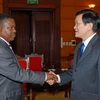 Thường trực Ban Bí thư Trương Tấn Sang tiếp đoàn đại biểu Đảng Phong trào Nhân dân Giải phóng Angola (MPLA). (Ảnh: Doãn Tấn/TTXVN)