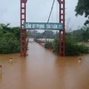 Cầu Ia Puch bị ngập hoàn toàn. (Ảnh: baogialai)