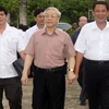 Tổng Bí thư Nguyễn Phú Trọng đến thăm xã Thạnh Đông, huyện Tân Hiệp. (Ảnh: Trọng Đức/TTXVN)