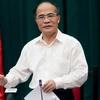 Chủ tịch Quốc hội Nguyễn Sinh Hùng phát biểu tại phiên họp. (Ảnh: Nhan Sáng/TTXVN)