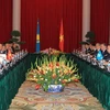 Chủ tịch nước Trương Tấn Sang hội đàm với Tổng thống Nursultan Nazarbayev. (Ảnh: Nguyễn Khang/TTXVN)
