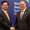 Thủ tướng gặp Thủ tướng New Zealand, Ngài John Key. (Ảnh: Đức Tám/TTXVN)
