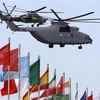 Máy bay trực thăng Mi-26 và Mi-28. (Nguồn: Reuters) 
