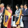 Thủ tướng Nguyễn Tấn Dũng tại lễ hạ cờ. (Ảnh: Đức Tám/TTXVN)