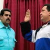 Tổng thống Hugo Chavez (phải) và Phó Tổng thống Nicolas Maduro ngày 10/12/2012. (Nguồn: AFP/TTXVN)