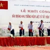 Lễ khởi công xây dựng Khu tưởng niệm liệt sĩ Tết Mậu Thân 1968. (Ảnh: Thế Anh/TTXVN)